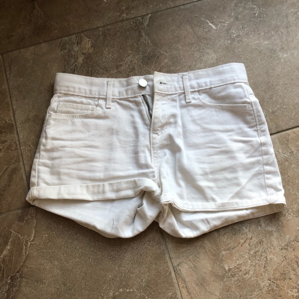 Old navy white shorts with no rips